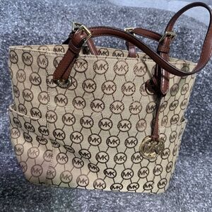 Micheal Kors tote bag